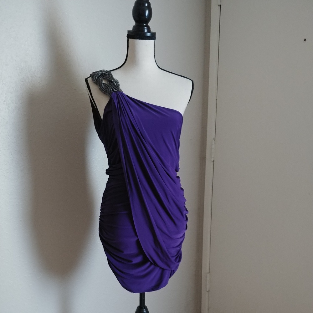 One shoulder sexy dress
